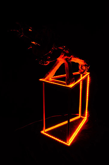 Weapon from No Mind series/metal, plaster, copper tubes, glass, LED, acrylic with transparent color coating/ 130.120.42 cm/2011