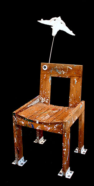 The chair/chair, metal, stainless steel, paper mache, acrylic paint/170.60.140 cm/2010