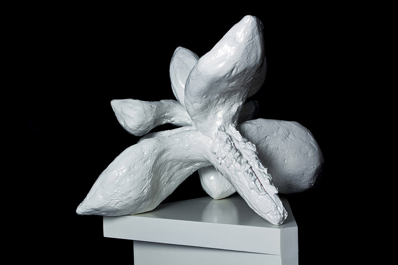 The flower from No Mind series/metal, plaster, synthetic resin, chromed stainless steel, wood, car paint with transparent color coating/ 90.70.140 cm/2012